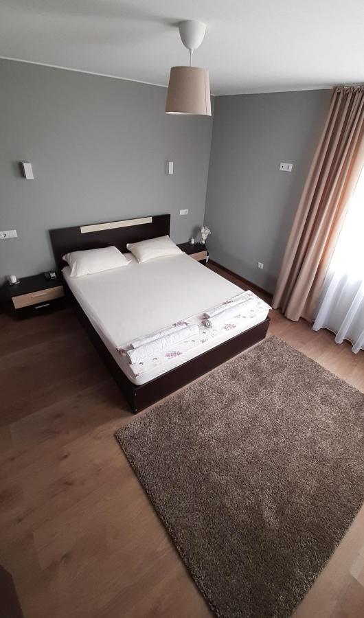 Къща За Гости Чечев Saparewa Banja Exterior foto