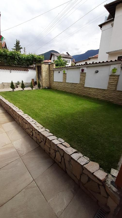Къща За Гости Чечев Saparewa Banja Exterior foto
