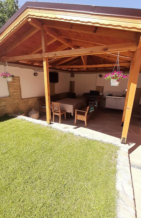 Къща За Гости Чечев Saparewa Banja Exterior foto